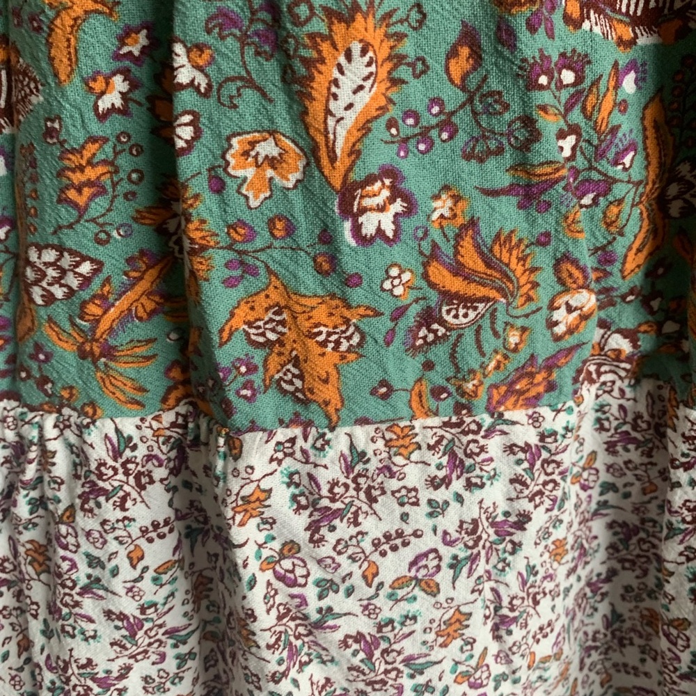 Universal Threads Ruffled Floral Dress - Picture 3 of 10
